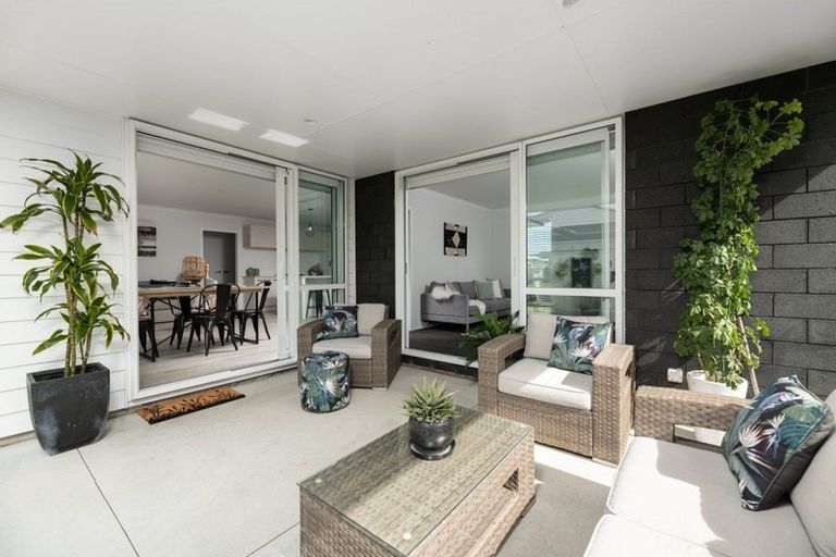 Photo of property in 12 Harding Drive, Papamoa Beach, Papamoa, 3118
