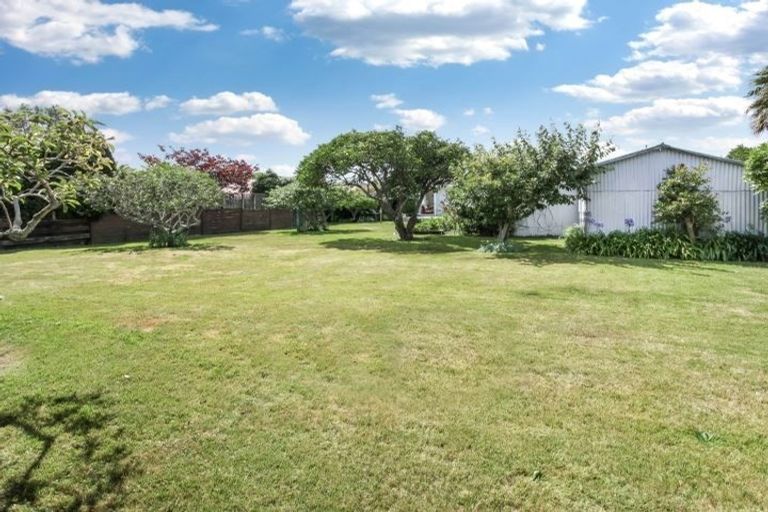 Photo of property in 6 Owens Road, Waiuku, 2123