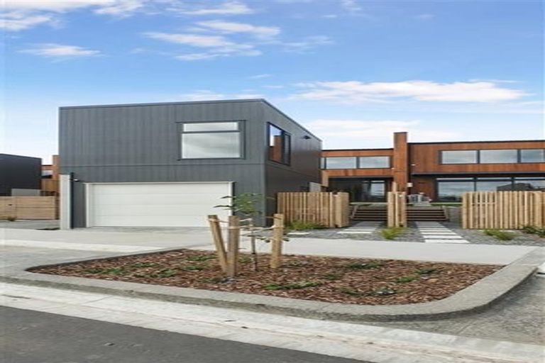 Photo of property in 9 Hudson Bay Road, Hobsonville, Auckland, 0616