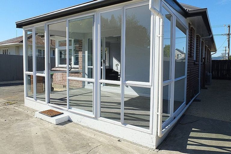 Photo of property in 2/130a Springs Road, Hornby, Christchurch, 8042