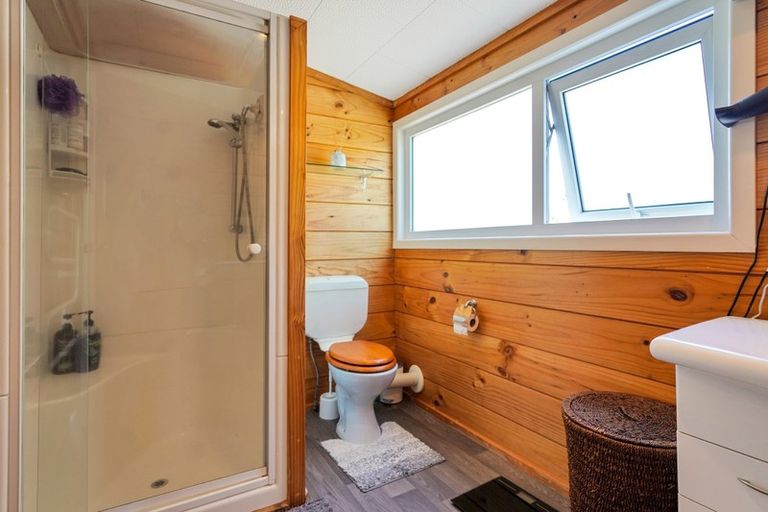 Photo of property in 74 Colwill Road, Massey, Auckland, 0614