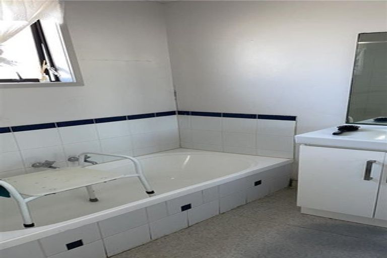 Photo of property in 2/39 Claude Road, Manurewa, Auckland, 2102