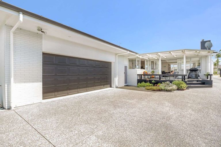 Photo of property in 25 Hillcrest Road, Otumoetai, Tauranga, 3110