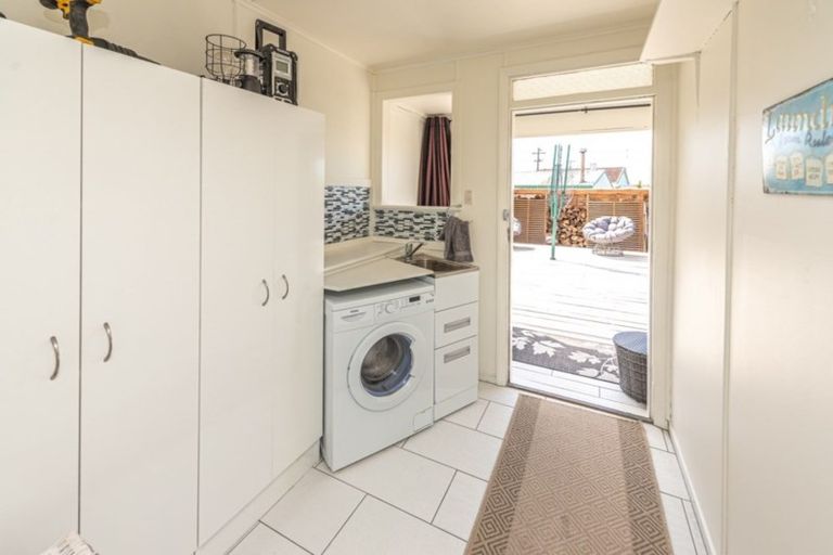 Photo of property in 52 Kowhai Street, Castlecliff, Whanganui, 4501