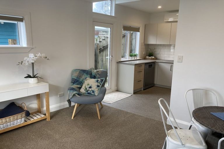 Photo of property in 208 Rongotai Road, Rongotai, Wellington, 6022