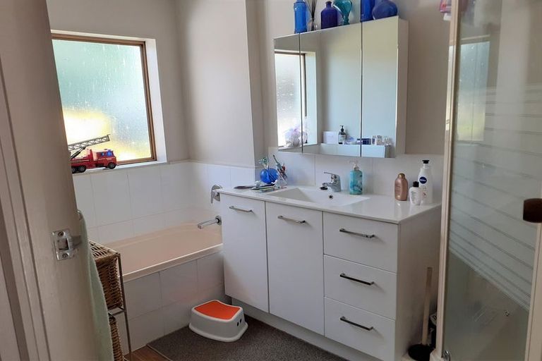 Photo of property in 73 Paerata Road, Pukekohe, 2120