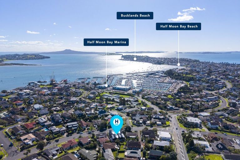 Photo of property in 10b Prince Regent Drive, Half Moon Bay, Auckland, 2012