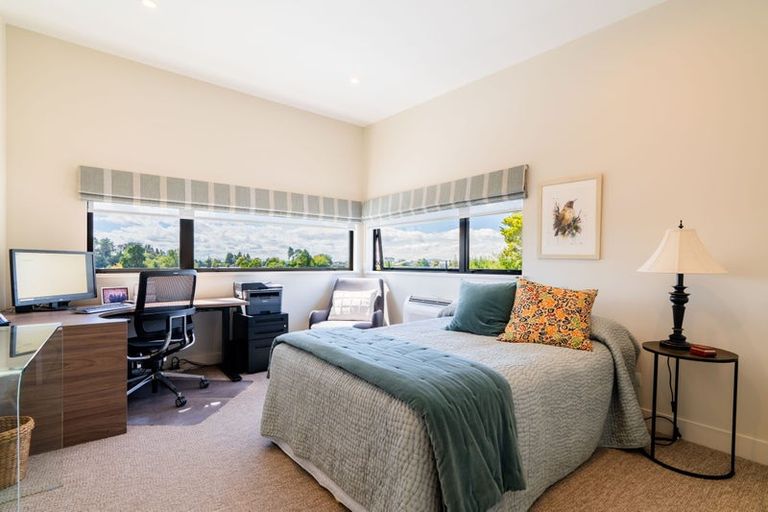 Photo of property in 142 Lake Crescent, Hamilton Lake, Hamilton, 3204