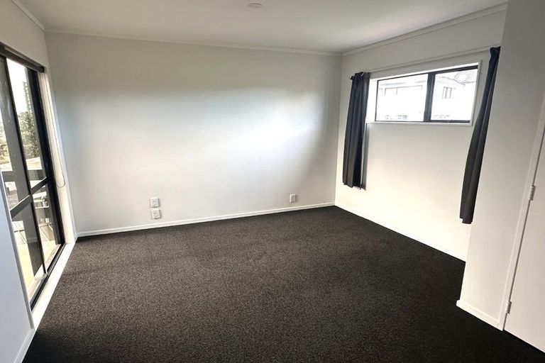 Photo of property in 5a Becker Way, Karori, Wellington, 6012