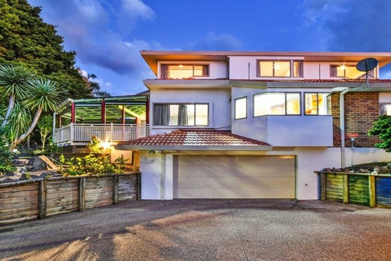 Photo of property in 5 Silkwood Grove, Totara Heights, Auckland, 2105