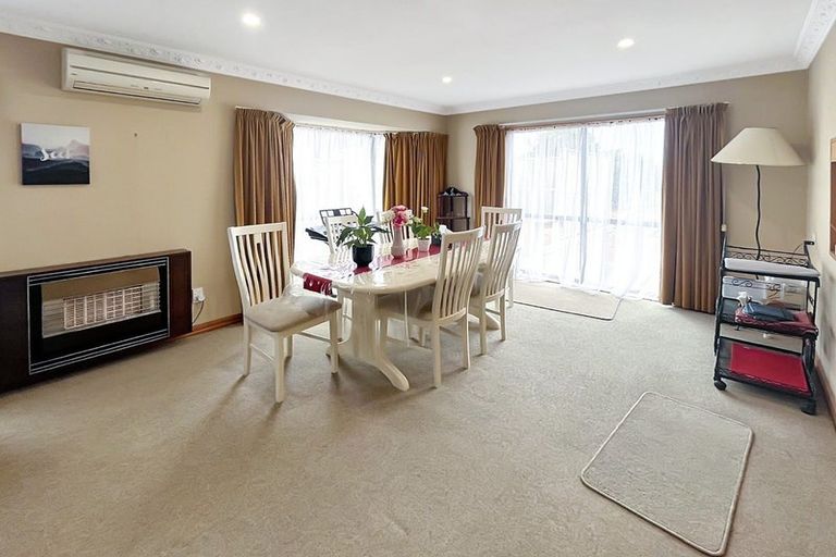Photo of property in 111 John F Kennedy Drive, Milson, Palmerston North, 4414