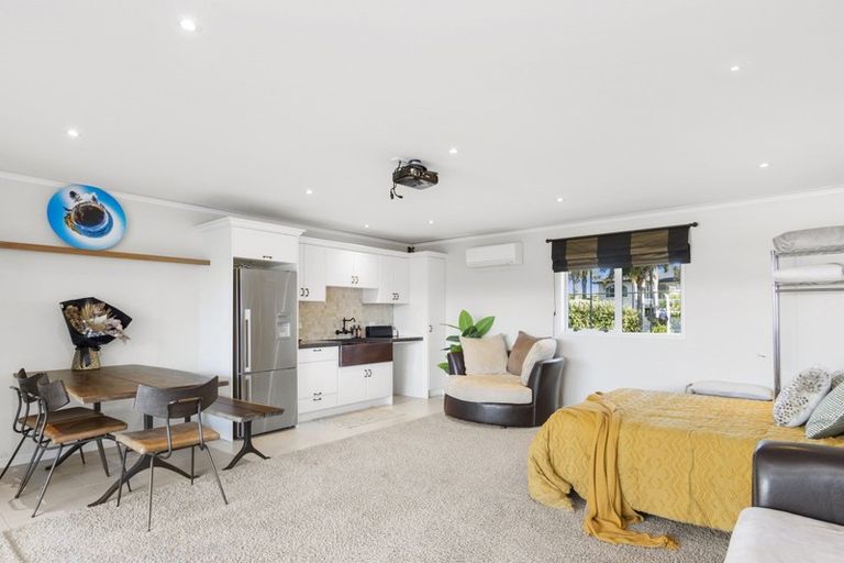 Photo of property in 22 Royal Ascot Drive, Papamoa Beach, Te Puke, 3187