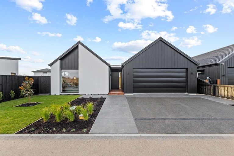Photo of property in 1 Hobbs Lane, Harewood, Christchurch, 8051