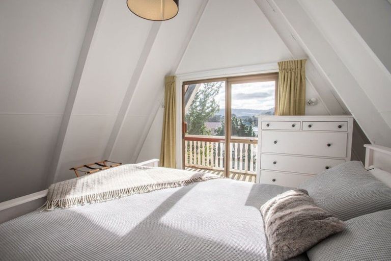 Photo of property in 9 Moore Street, Ohakune, 4625