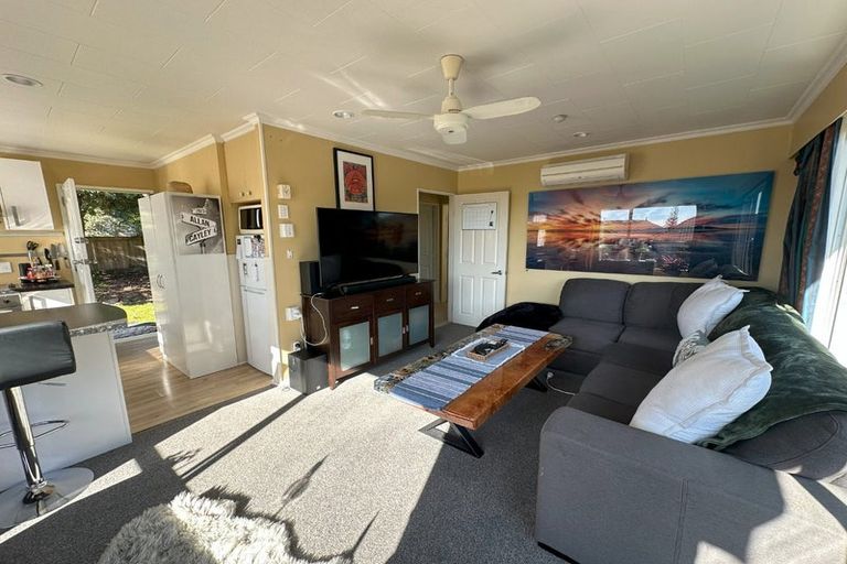 Photo of property in 8 Campion Road, Waikanae Beach, Waikanae, 5036