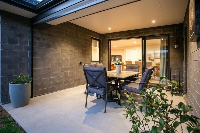 Photo of property in 18d Rose Leigh Drive, Cambridge, 3434