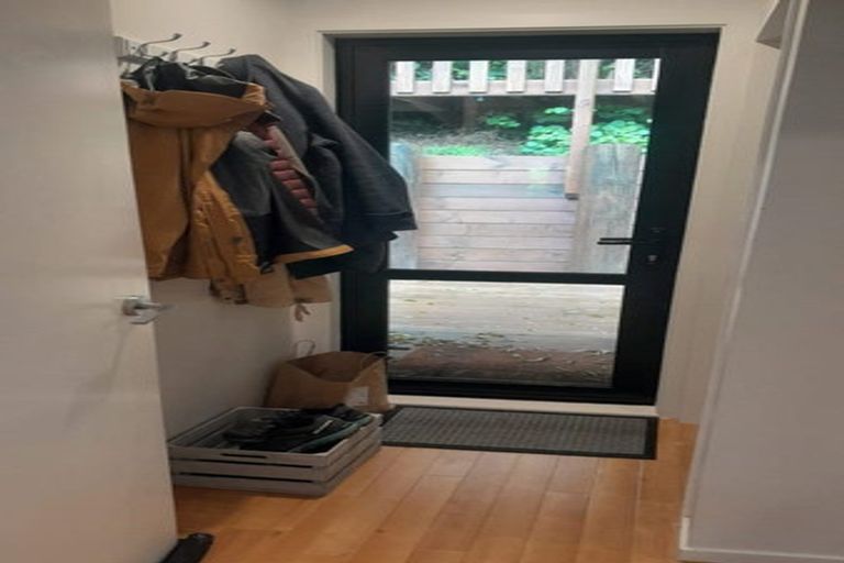 Photo of property in 18 Appleton Place, Karori, Wellington, 6012