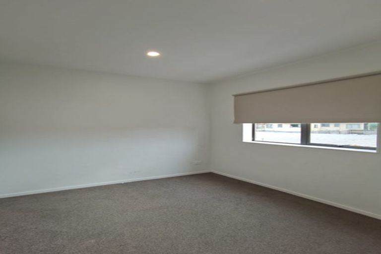 Photo of property in 7/14b Kaponga Crescent, New Lynn, Auckland, 0600