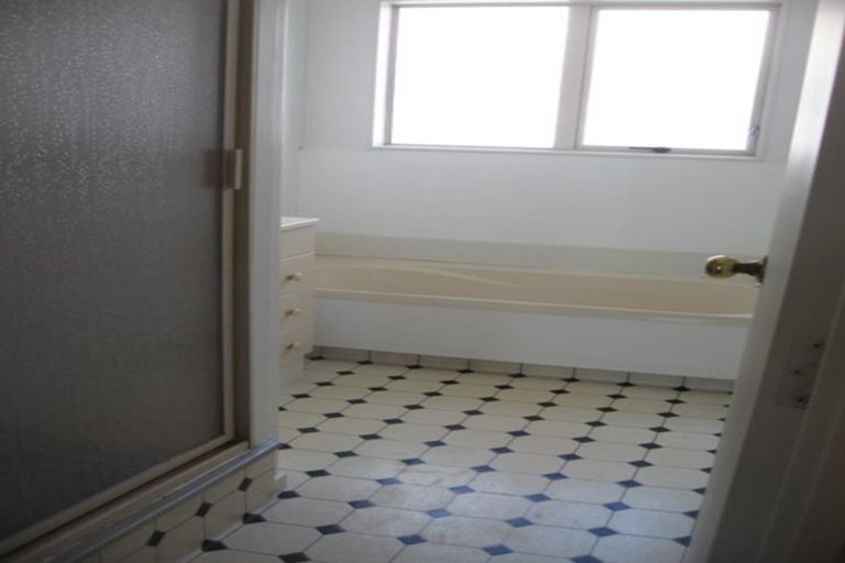 Photo of property in 195 Dey Street, Hamilton East, Hamilton, 3216