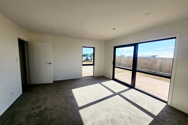 Photo of property in 5 Thorn Place, Levin, 5510