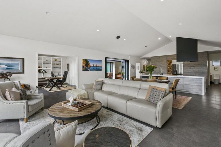 Photo of property in 49b Links Drive, Waiwhakaiho, New Plymouth, 4312