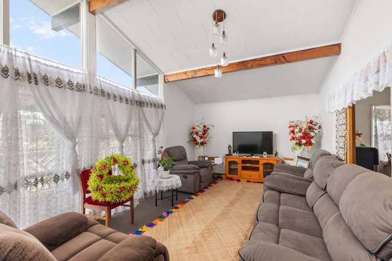 Photo of property in 62 Mckinstry Avenue, Mangere East, Auckland, 2024