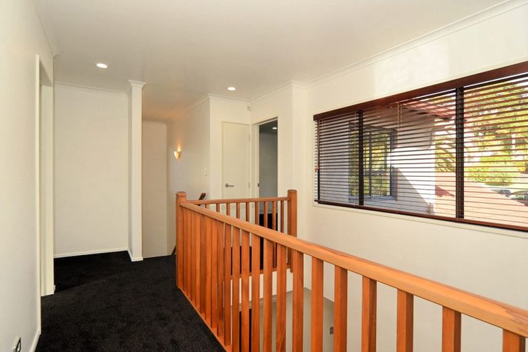 Photo of property in 7 Glenreagh Place, Torbay, Auckland, 0630