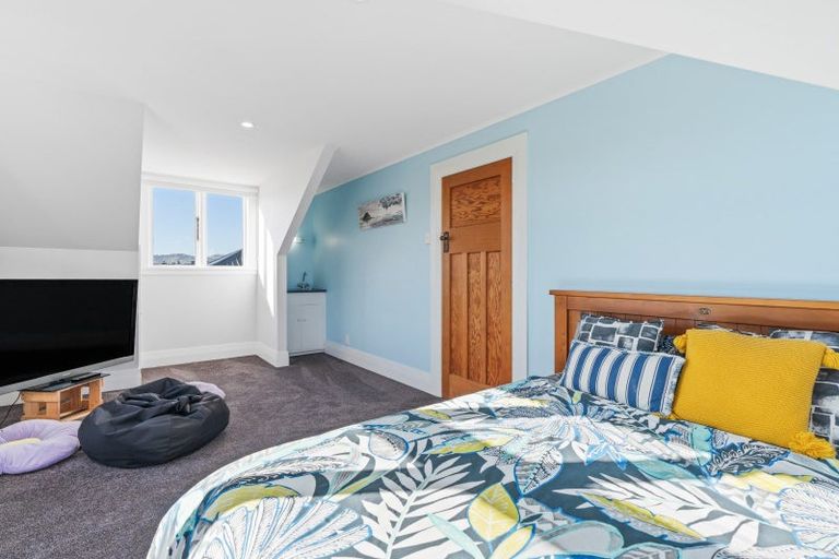 Photo of property in 180 Victoria Road, Saint Clair, Dunedin, 9012