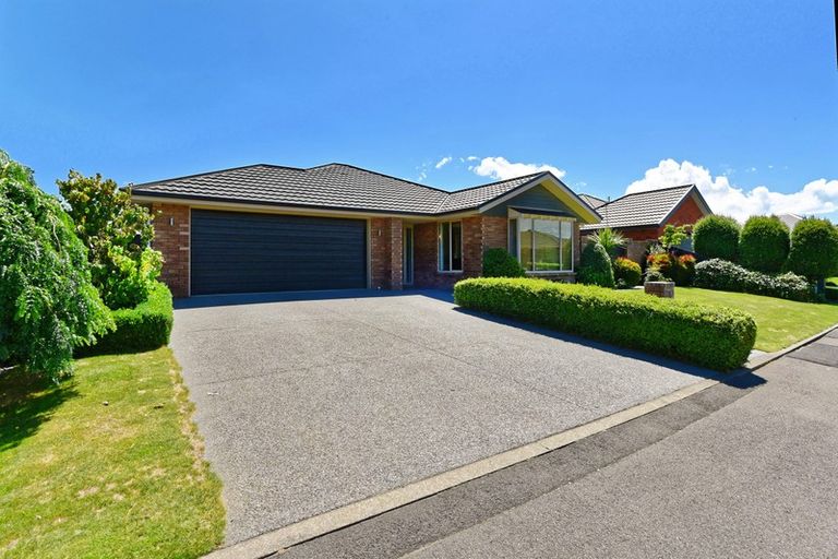 Photo of property in 25 Heathridge Place, Lincoln, 7608
