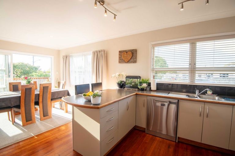 Photo of property in 19 Mckenzie Road, Owhata, Rotorua, 3010