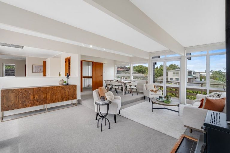 Photo of property in 22 Andrea Place, Sunnyhills, Auckland, 2010