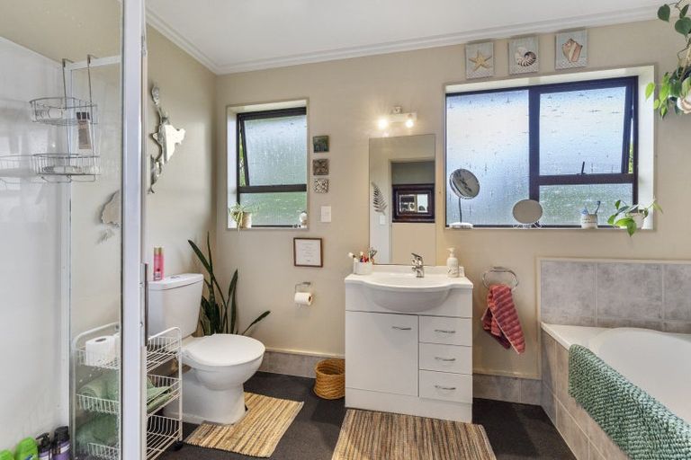 Photo of property in 18 Bell Street, Otaki, 5512