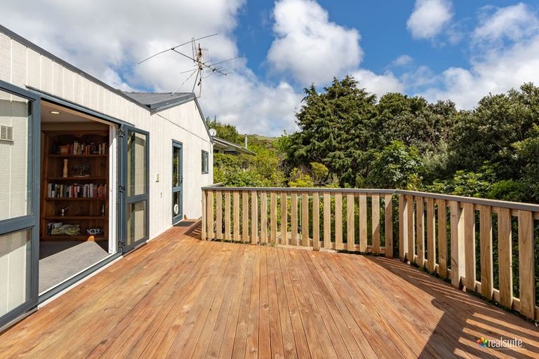 Photo of property in 15b Mahoe Street, Tawa, Wellington, 5028