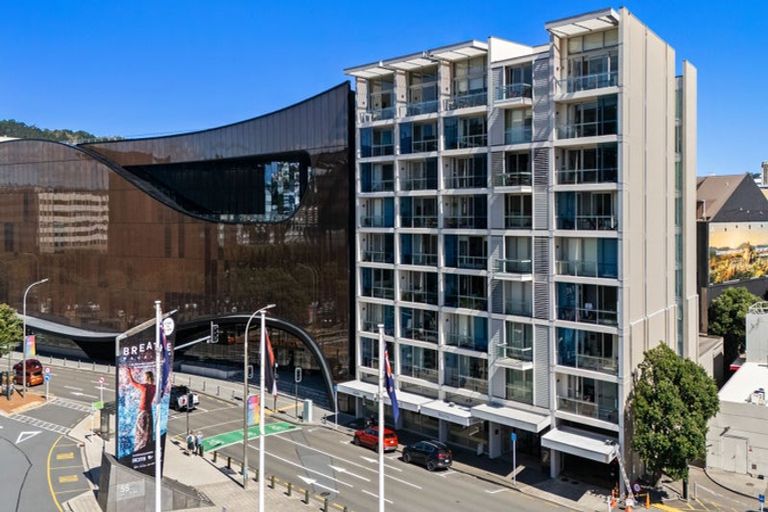 Photo of property in Portal Apartments, 1d/42 Cable Street, Te Aro, Wellington, 6011