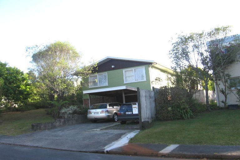 Photo of property in 3 Philip Place, Hillcrest, Auckland, 0627