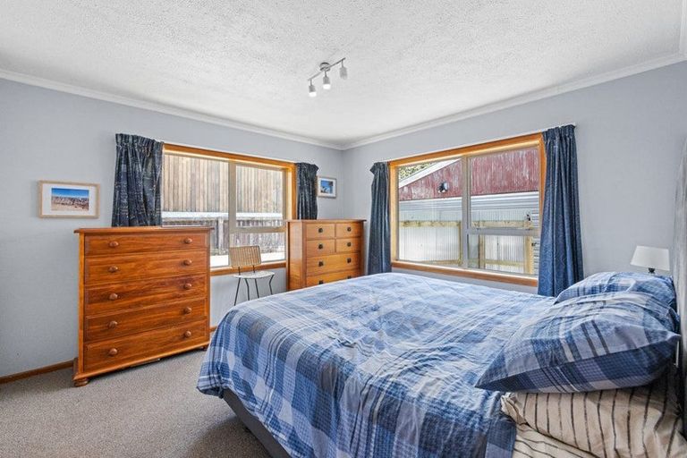 Photo of property in 3 Besant Place, Avondale, Christchurch, 8061