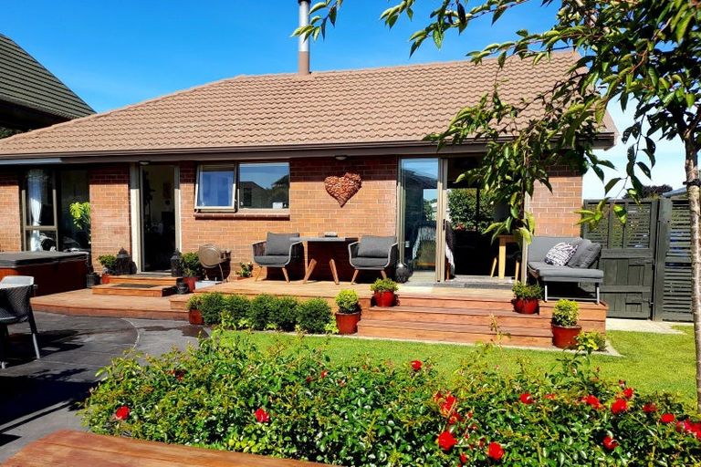 Photo of property in 2 Kent Place, Mosgiel, 9024