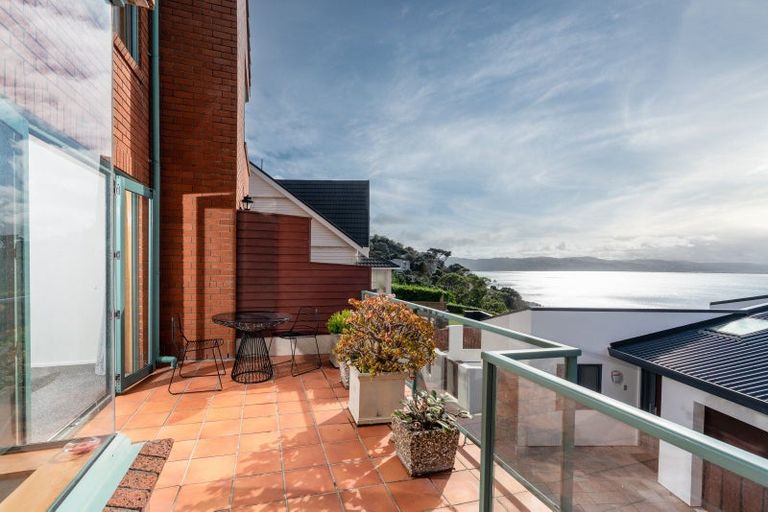 Photo of property in Mt Carmel Mews, 11/9 Arawa Road, Hataitai, Wellington, 6021