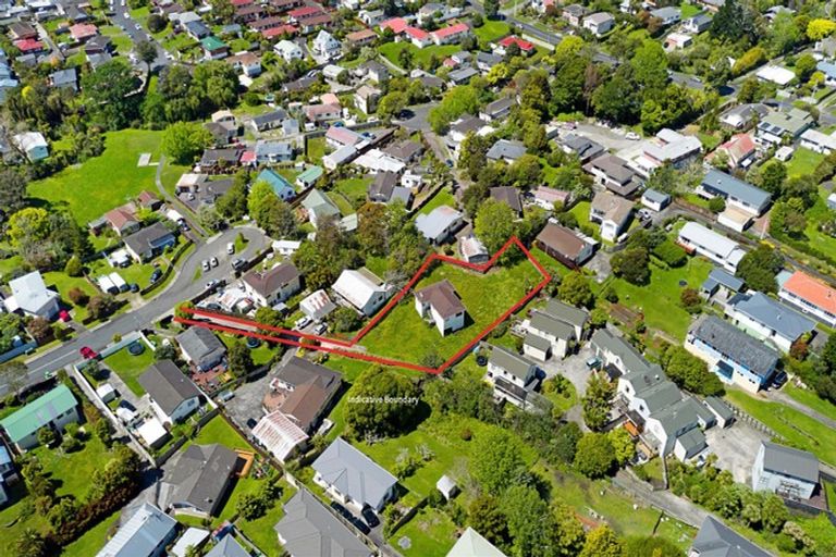 Photo of property in 20 Meilland Place, Glen Eden, Auckland, 0602