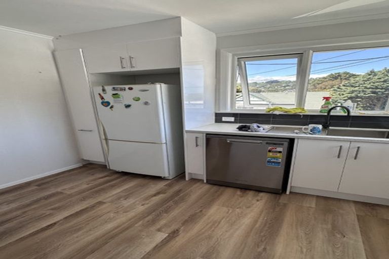 Photo of property in 24 Severn Street, Island Bay, Wellington, 6023