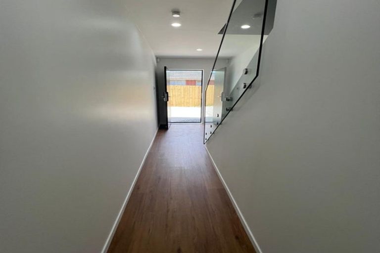 Photo of property in 3/2 Donnell Avenue, Favona, Auckland, 2024