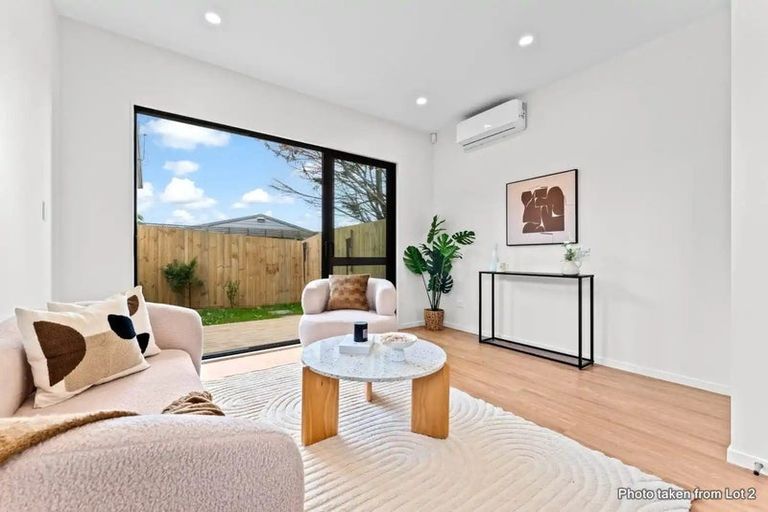 Photo of property in 3/58 Waipani Road, Te Atatu Peninsula, Auckland, 0610