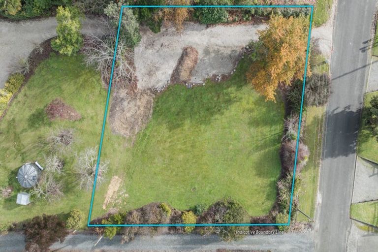 Photo of property in 1 Goddard Road, Tasman, Upper Moutere, 7173