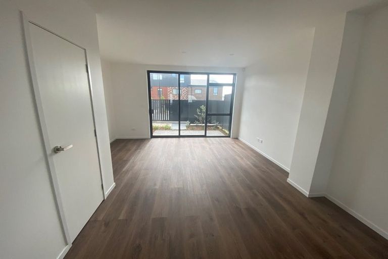 Photo of property in 19 Kotuitui Street, Manukau, Auckland, 2104