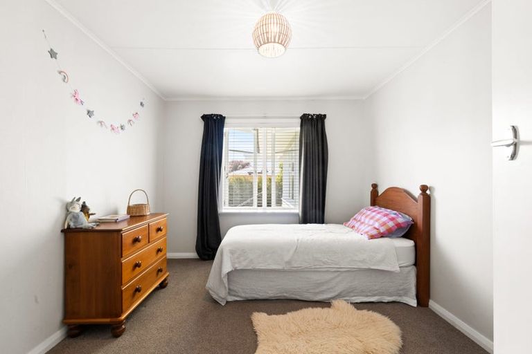 Photo of property in 41 Cassino Crescent, Onekawa, Napier, 4110