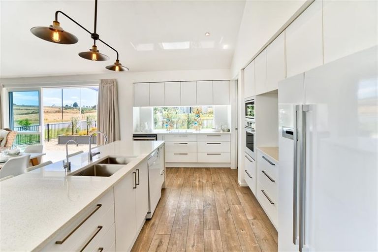 Photo of property in 34 Lisle Farm Drive, Pukekohe, 2120