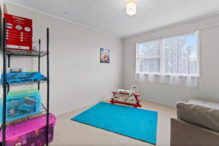 Photo of property in 7 Rainbow Place, Wattle Downs, Auckland, 2103