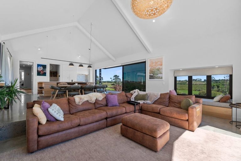 Photo of property in 28 Capriole Crescent, Kingseat, Papakura, 2580