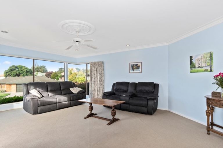 Photo of property in 18 Lucerne Place, Welcome Bay, Tauranga, 3112