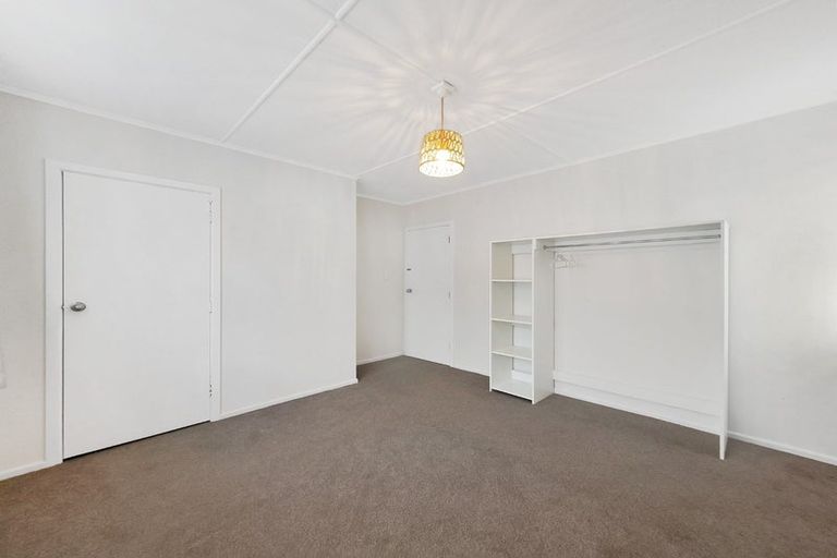 Photo of property in 41 Bird Grove, Stokes Valley, Lower Hutt, 5019